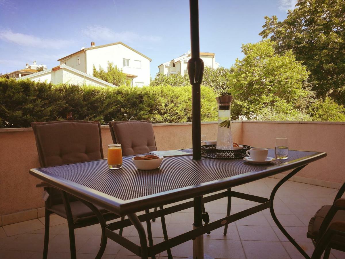 Apartment Tina By The Beach ปิเยชชานา อูวาลา ภายนอก รูปภาพ
